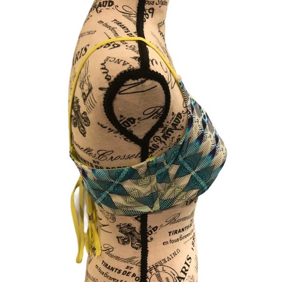 🎁d Carter Designer Strappy Bikini Top w/ tassels - Picture 4 of 11